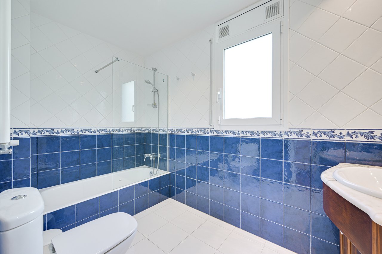 House in Tossa de Mar, Girona, Spain 5 bedrooms, 354 sq.m. No. 168099