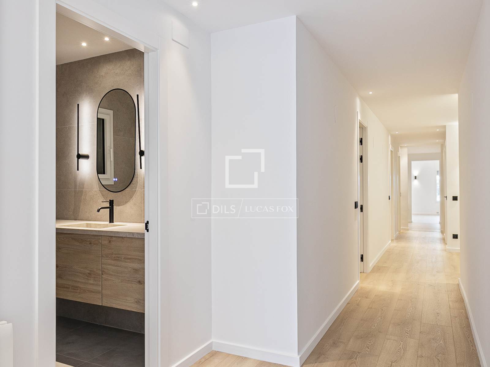 Appartamento a Barcelona, Spagna 3 camere da letto, 152 mq. N° 150840