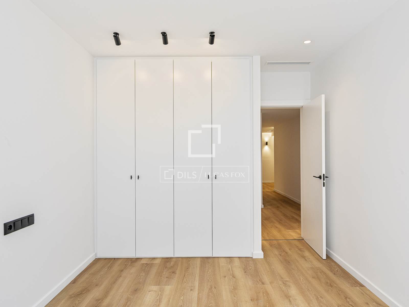 Appartamento a Barcelona, Spagna 3 camere da letto, 152 mq. N° 150840