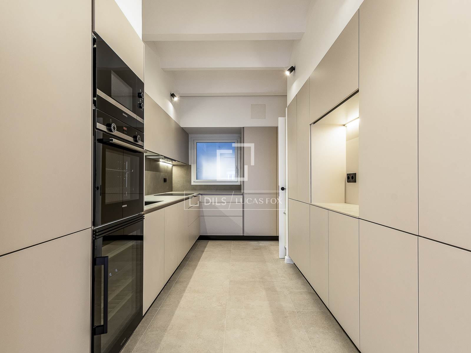 Appartamento a Barcelona, Spagna 3 camere da letto, 152 mq. N° 150840