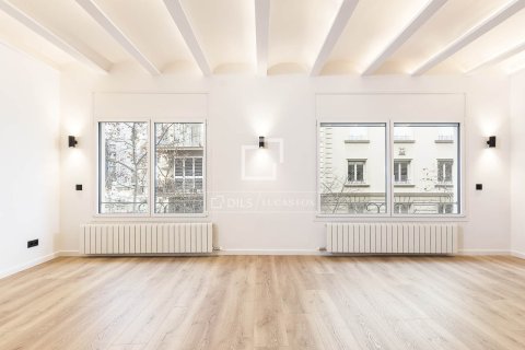 Appartamento a Barcelona, Spagna 3 camere da letto, 152 mq. N° 150840