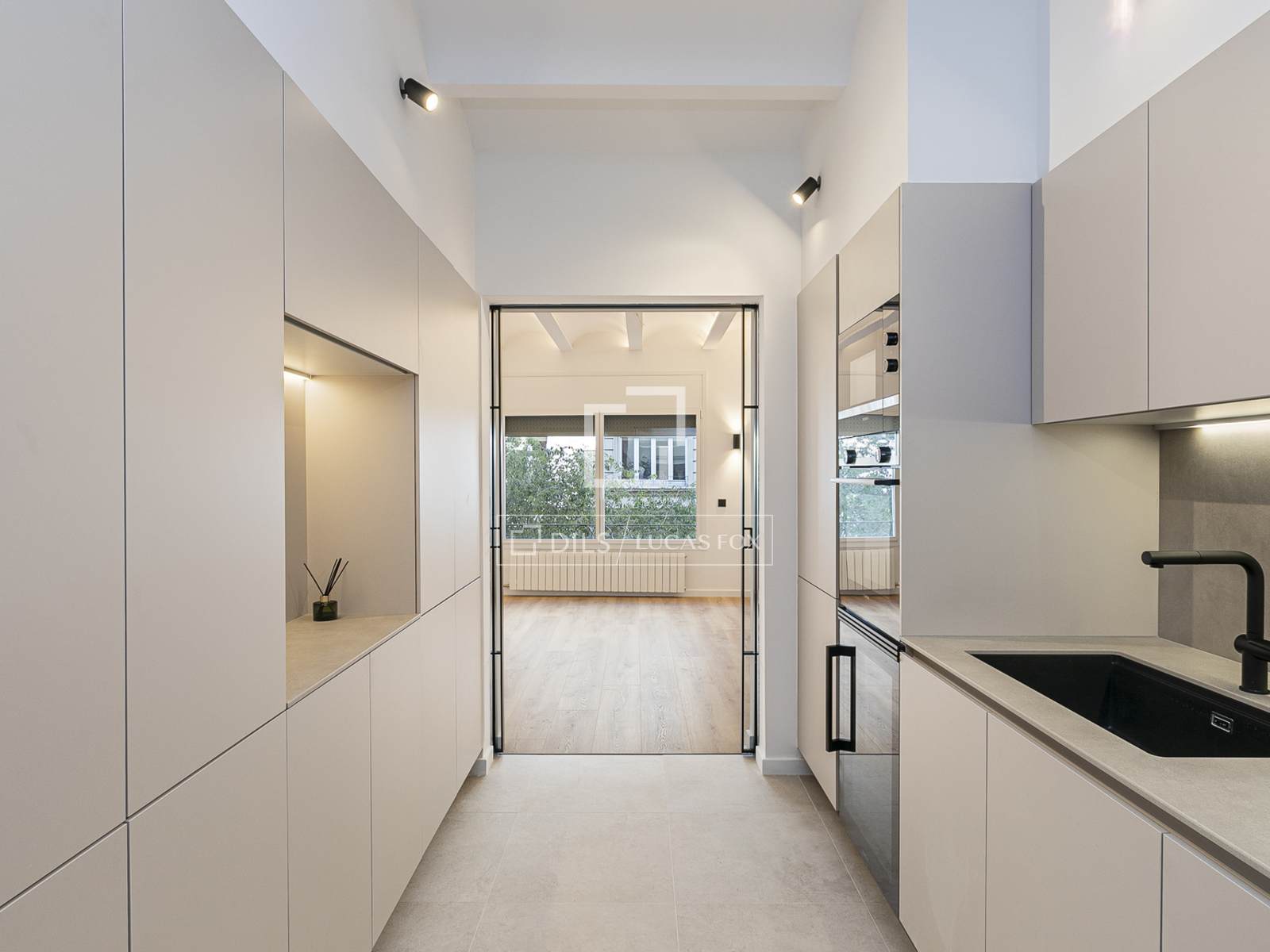 Appartamento a Barcelona, Spagna 3 camere da letto, 152 mq. N° 150840