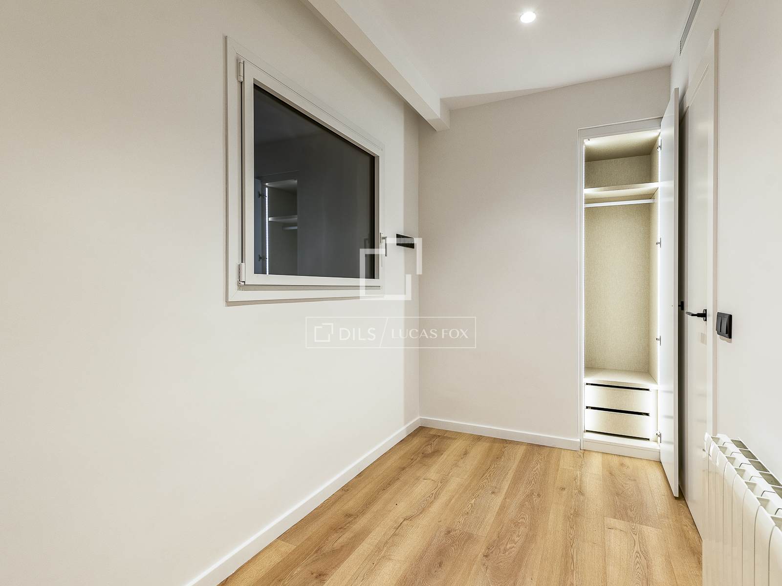 Appartamento a Barcelona, Spagna 3 camere da letto, 152 mq. N° 150840