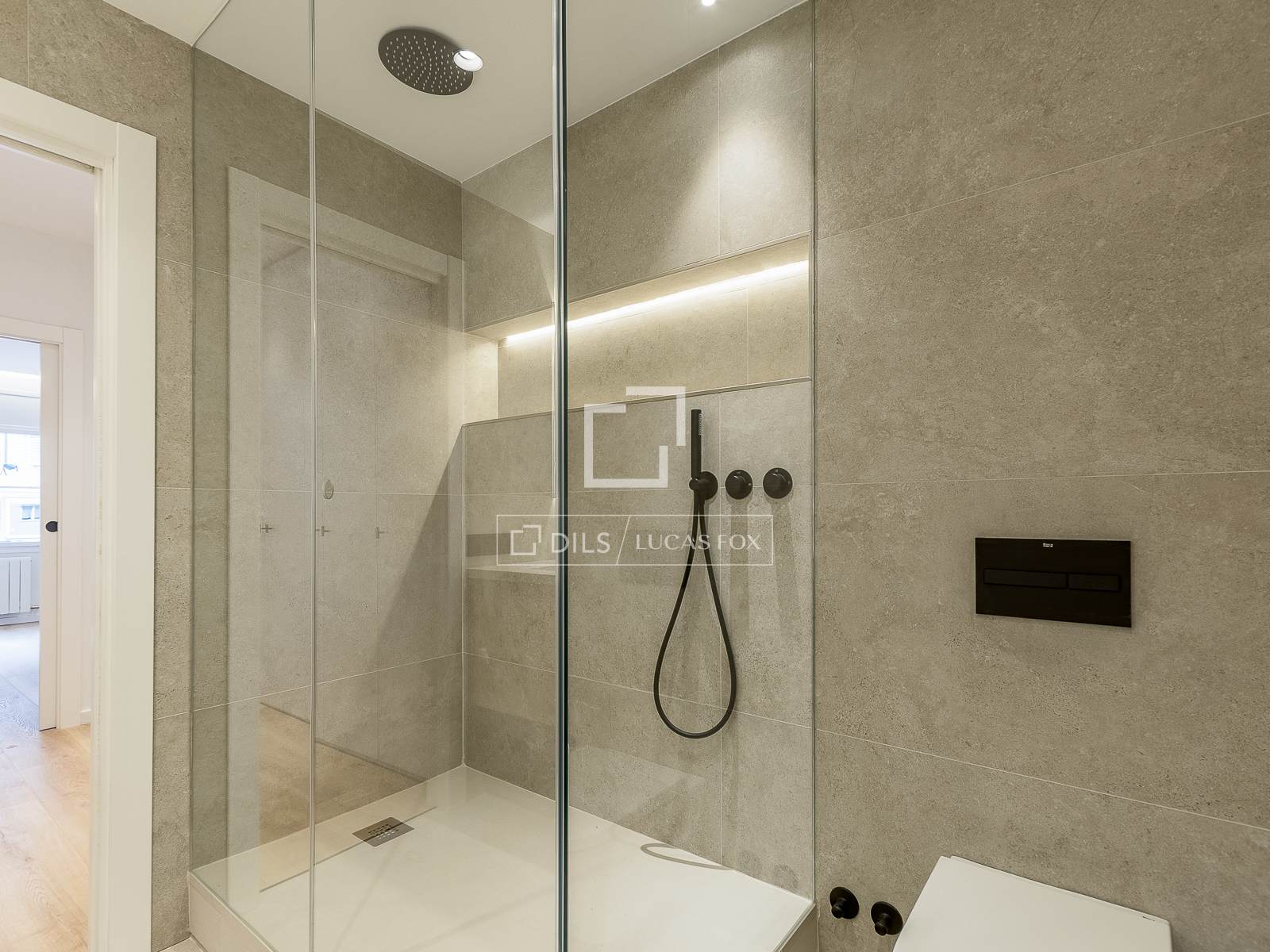 Appartamento a Barcelona, Spagna 3 camere da letto, 152 mq. N° 150840
