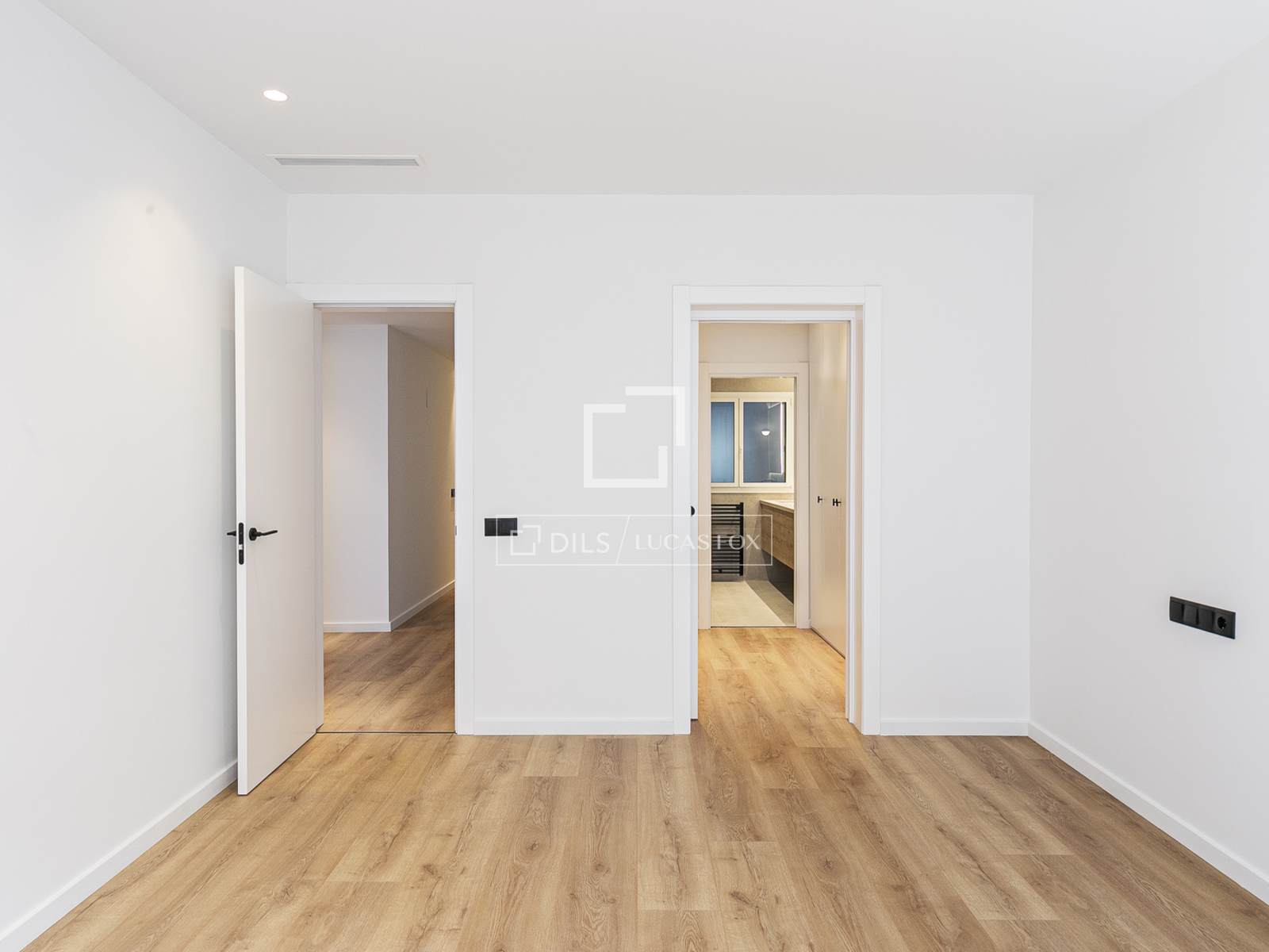 Appartamento a Barcelona, Spagna 3 camere da letto, 152 mq. N° 150840