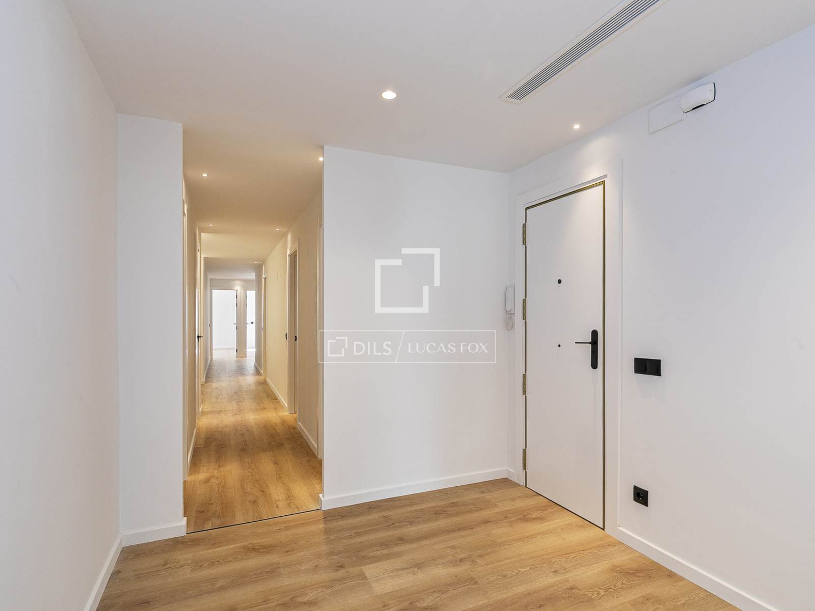 Appartamento a Barcelona, Spagna 3 camere da letto, 152 mq. N° 150840