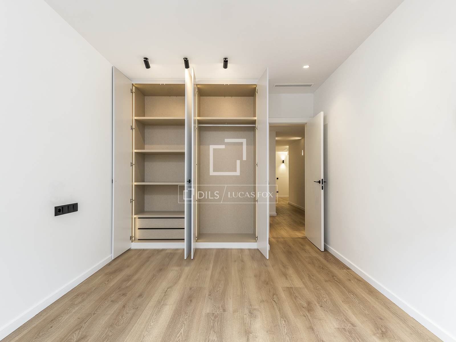 Appartamento a Barcelona, Spagna 3 camere da letto, 152 mq. N° 150840