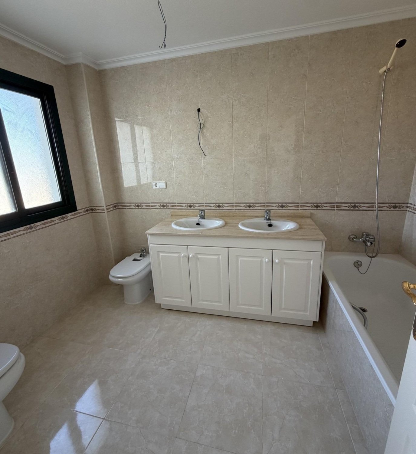 Dzīvoklis Filipinas, Alicante, Spānijā 2 istabas, 98 m2 Nr. 181037
