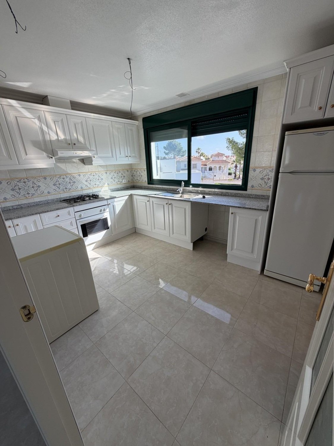 Dzīvoklis Filipinas, Alicante, Spānijā 2 istabas, 98 m2 Nr. 181037