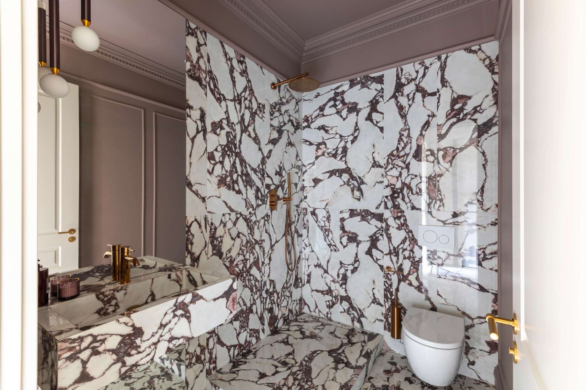 Appartamento a Eixample, Barcelona, Spagna 4 camere da letto, 201 mq. N° 180876