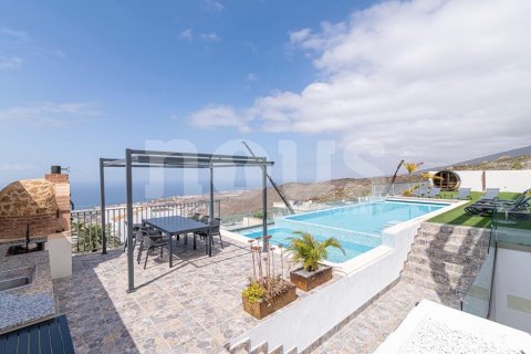 Villa in Torviscas, Tenerife, Spain 6 bedrooms, 450 sq.m. No. 102996