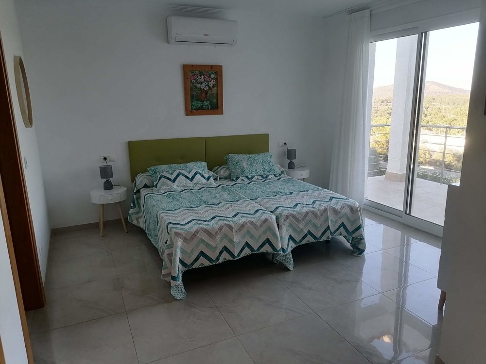 Huvila Santa Ponsa, Mallorca, Espanja 4 makuuhuonetta, 400 m2 No. 103833