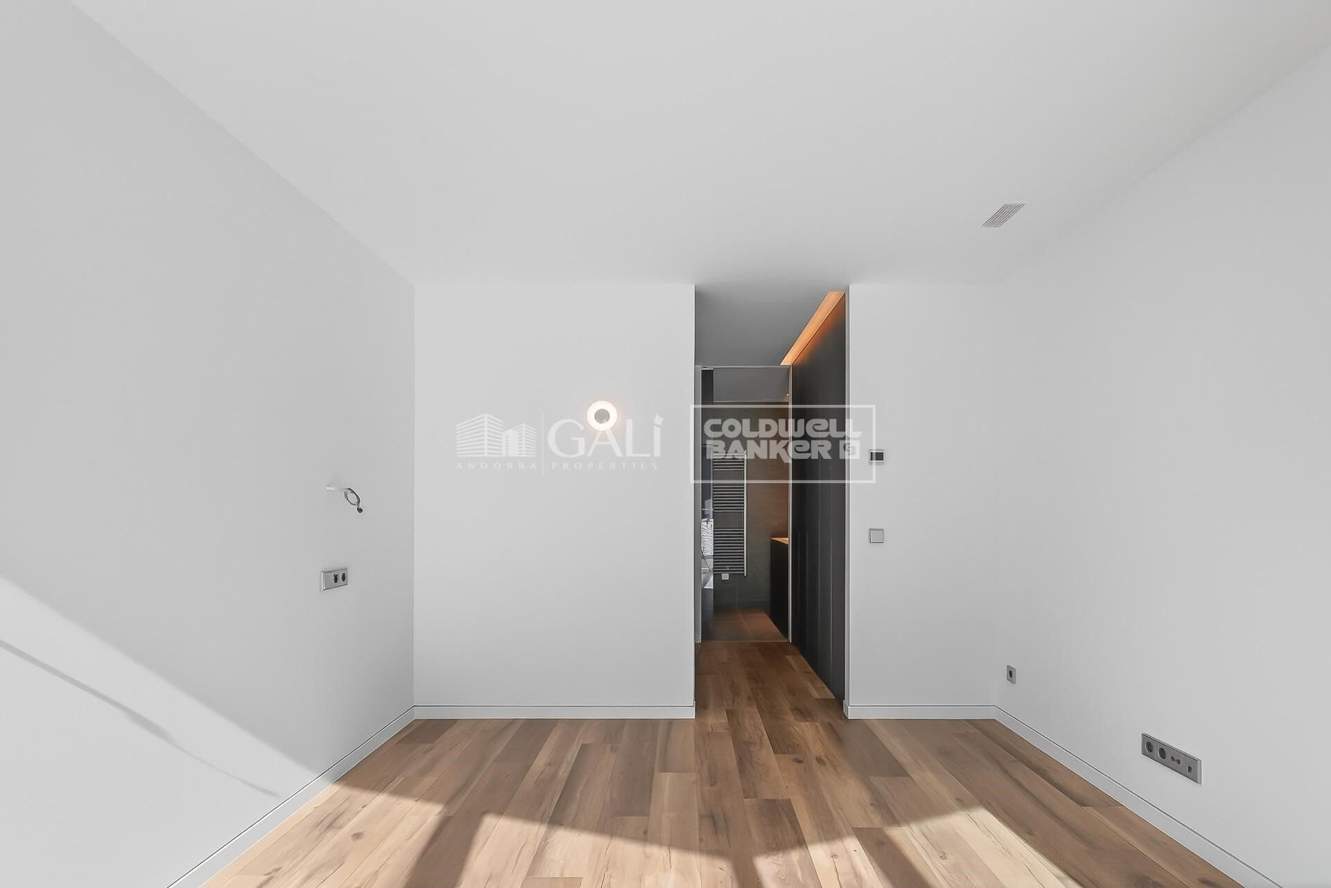 Dzīvoklis Principado De Andorra (Ninguna Poblacion Tiene C.P.), Lleida, Spānijā 3 istabas, 208 m2 Nr. 156806