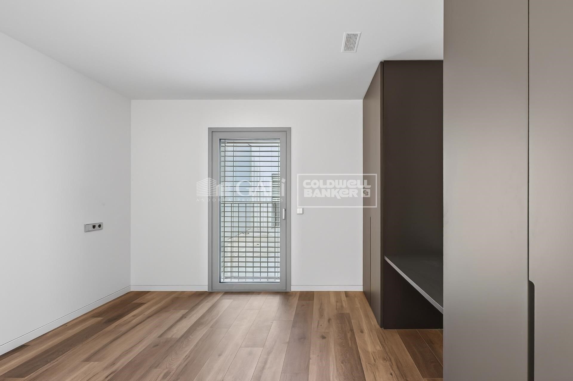 Dzīvoklis Principado De Andorra (Ninguna Poblacion Tiene C.P.), Lleida, Spānijā 3 istabas, 208 m2 Nr. 156806