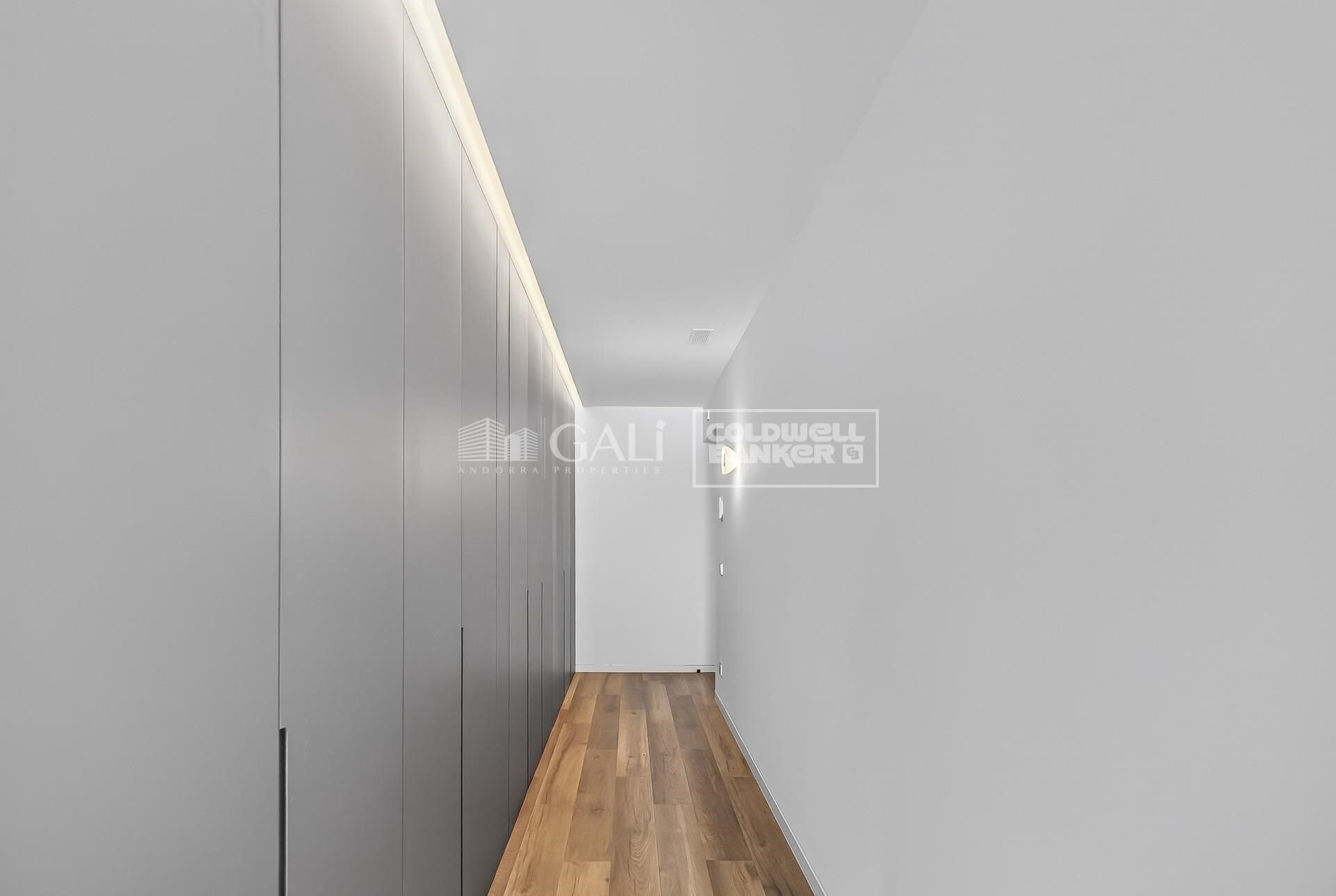 Dzīvoklis Principado De Andorra (Ninguna Poblacion Tiene C.P.), Lleida, Spānijā 3 istabas, 208 m2 Nr. 156806