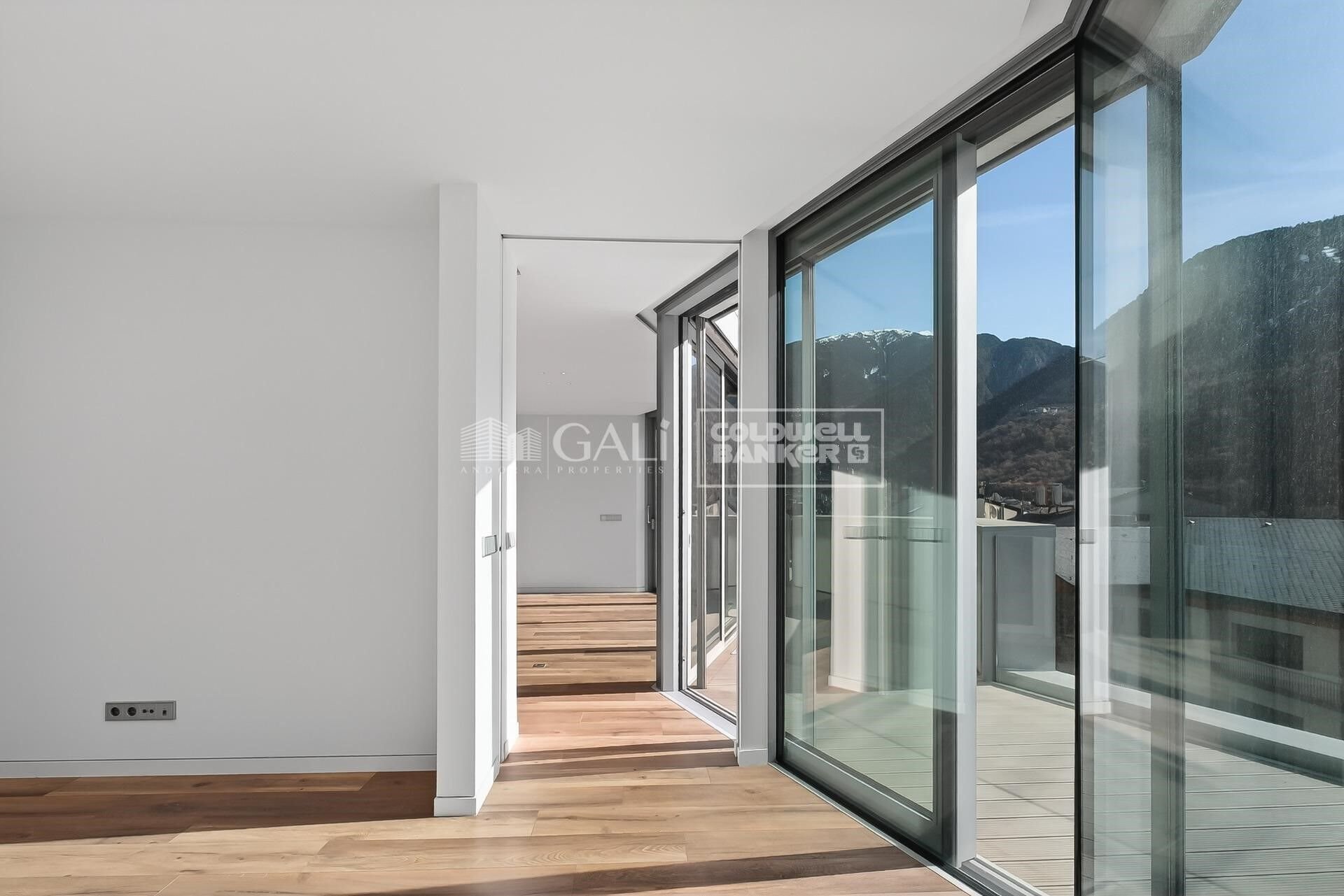 Dzīvoklis Principado De Andorra (Ninguna Poblacion Tiene C.P.), Lleida, Spānijā 3 istabas, 208 m2 Nr. 156806