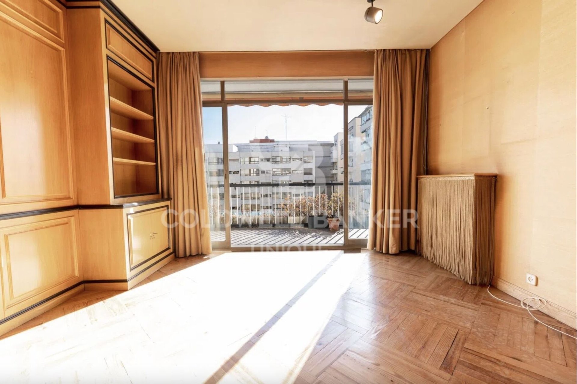 Квартира в Мадрид, Испания 4 спальни, 260м2 №156807