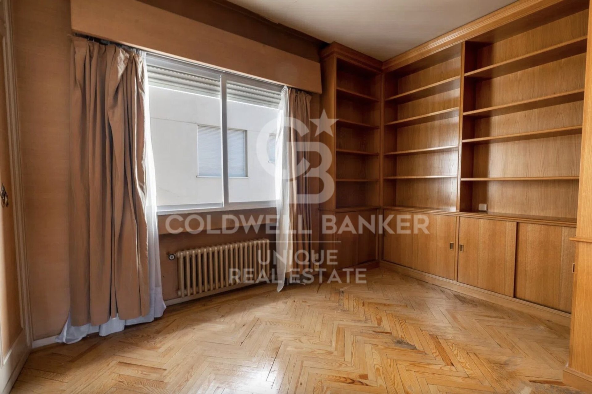Квартира в Мадрид, Испания 4 спальни, 260м2 №156807