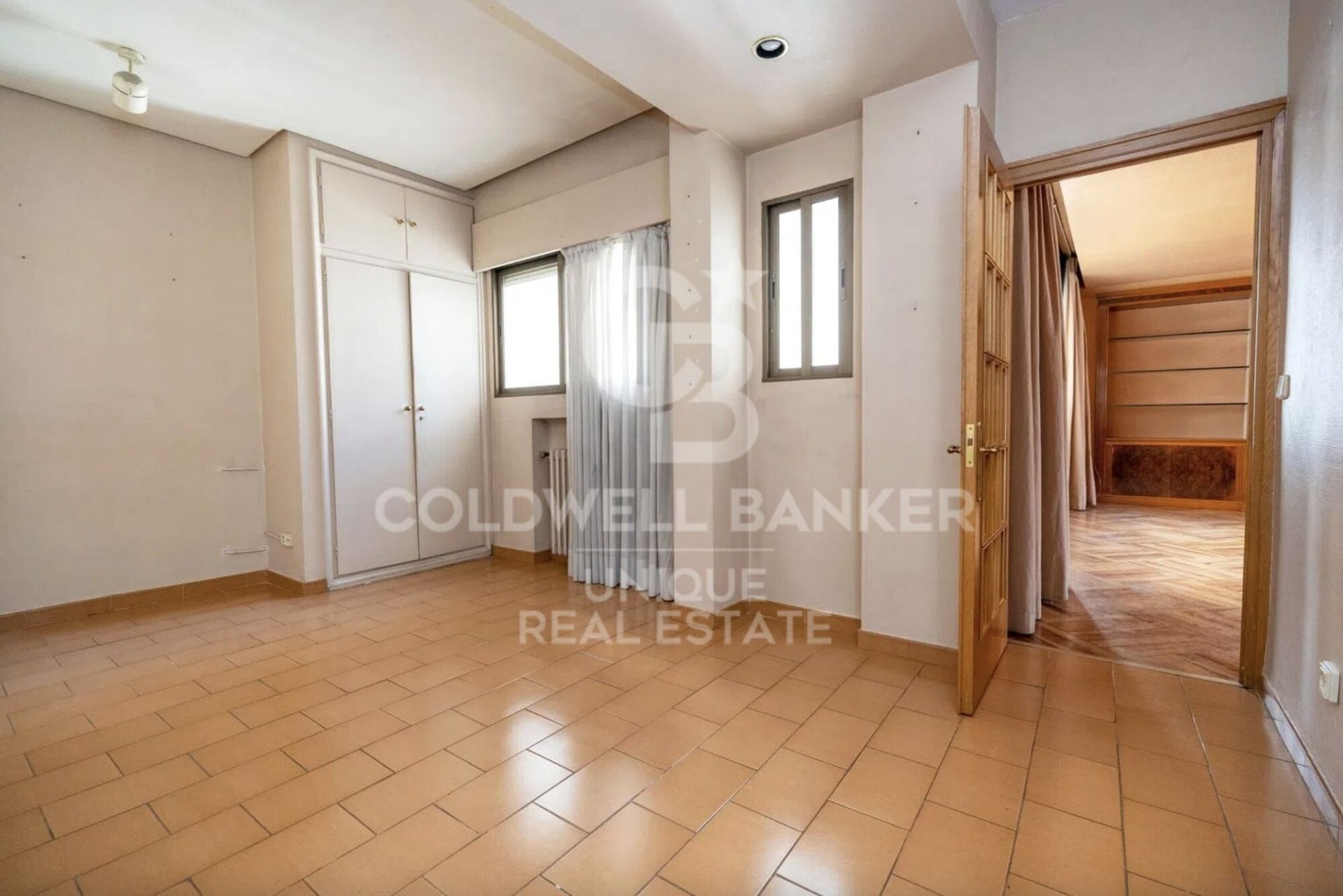 Квартира в Мадрид, Испания 4 спальни, 260м2 №156807