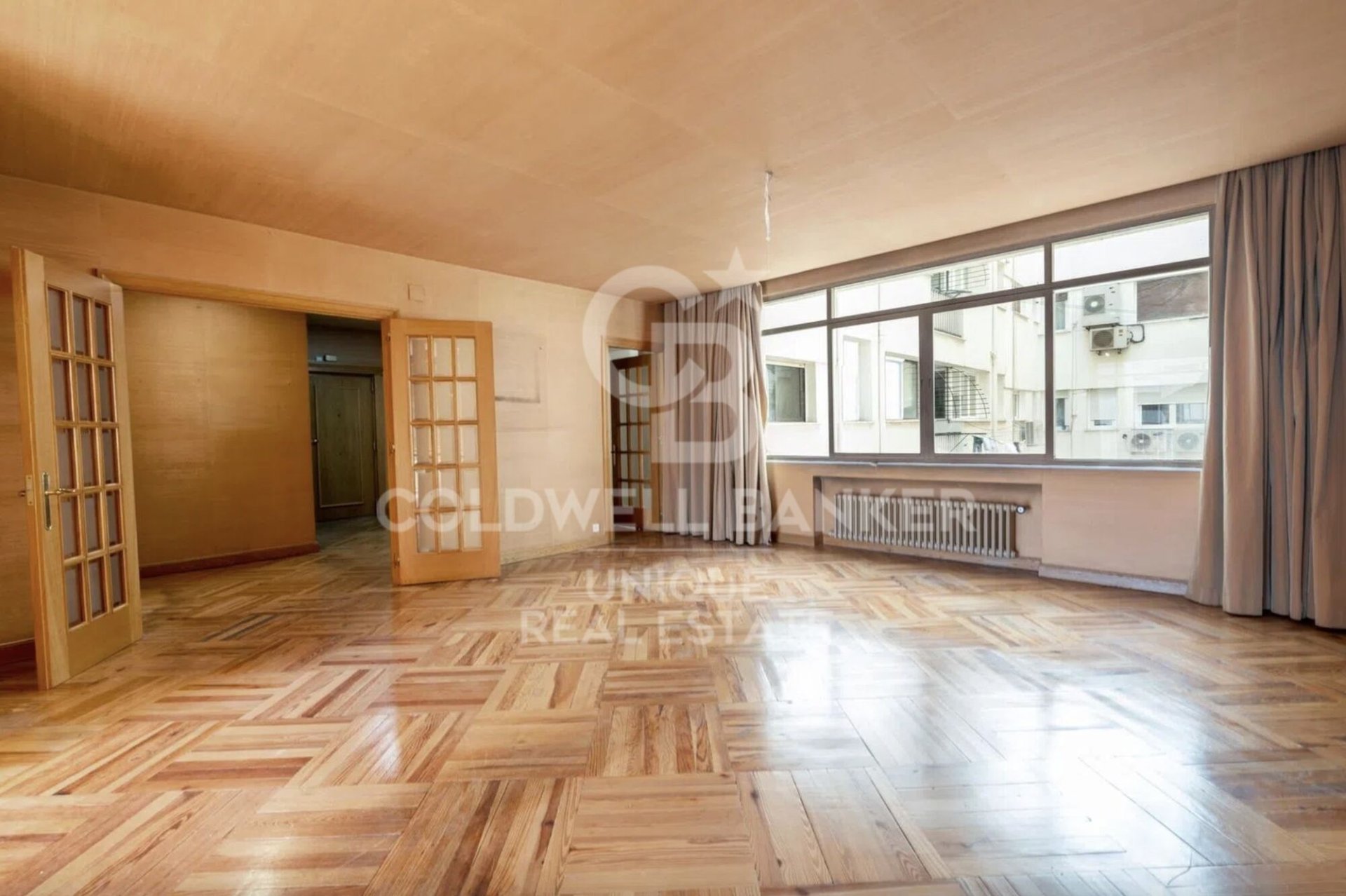 Квартира в Мадрид, Испания 4 спальни, 260м2 №156807