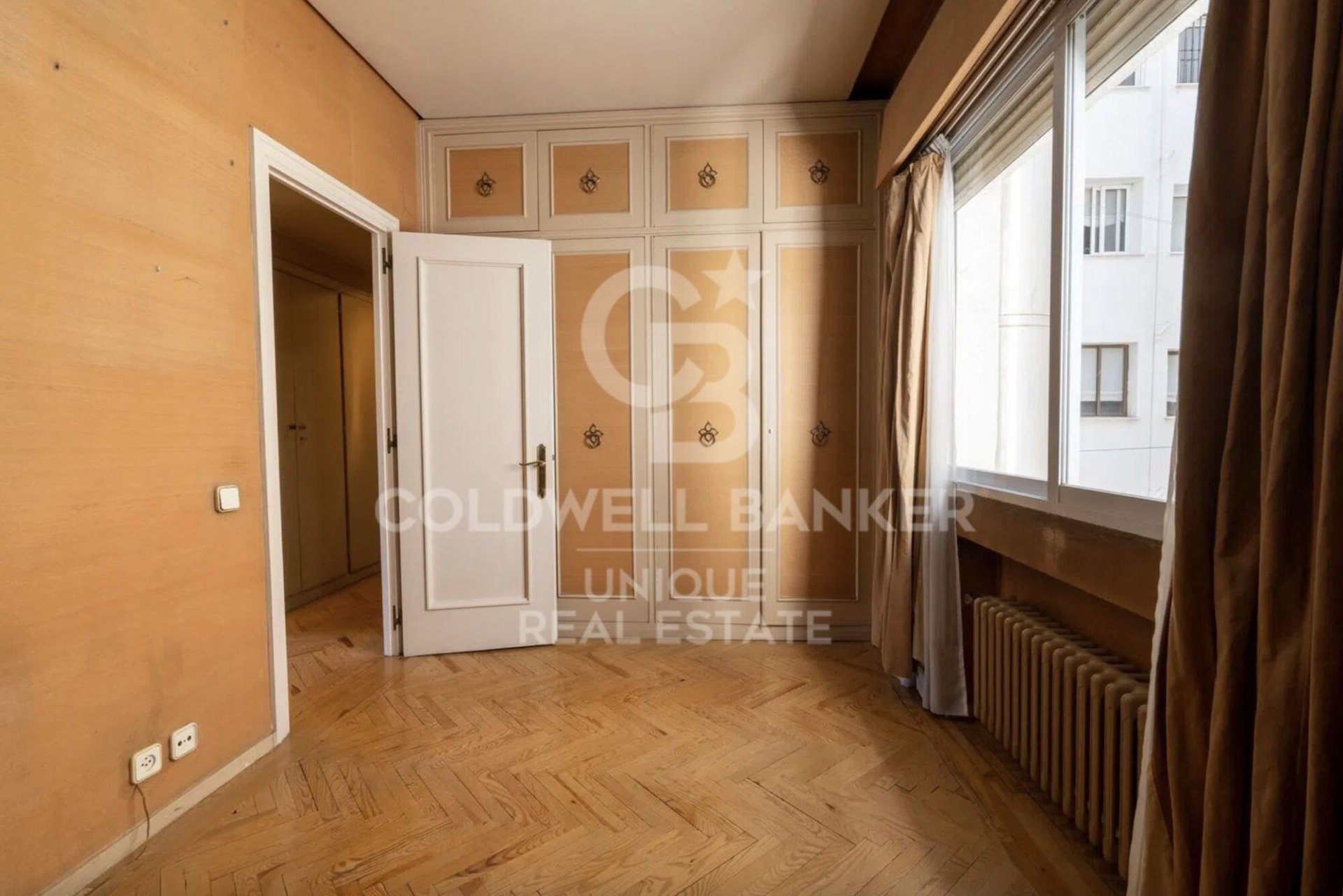 Квартира в Мадрид, Испания 4 спальни, 260м2 №156807
