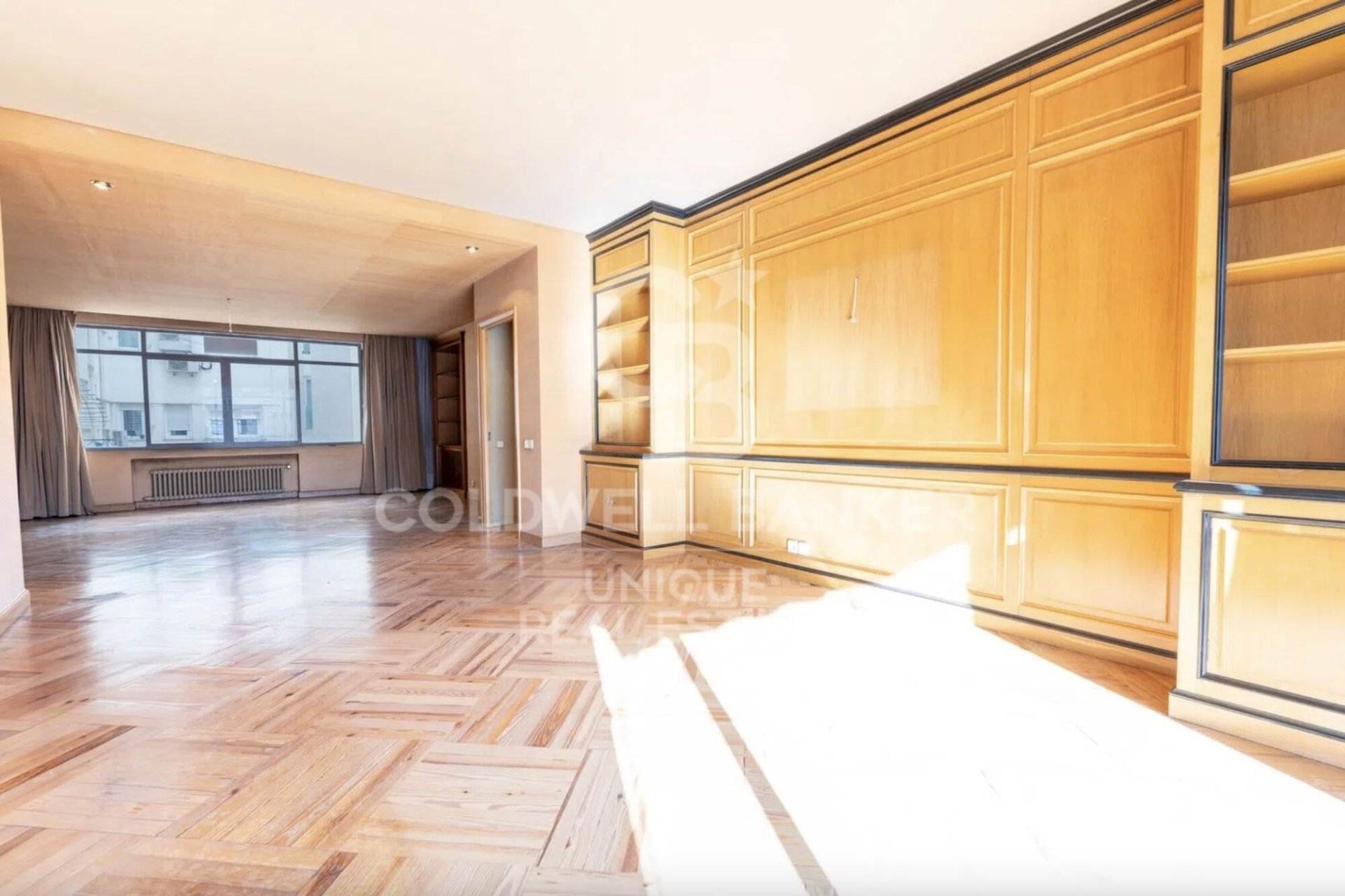 Квартира в Мадрид, Испания 4 спальни, 260м2 №156807