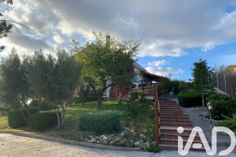 Сasa en Maello, Ávila, España 400 m2 No. 173048