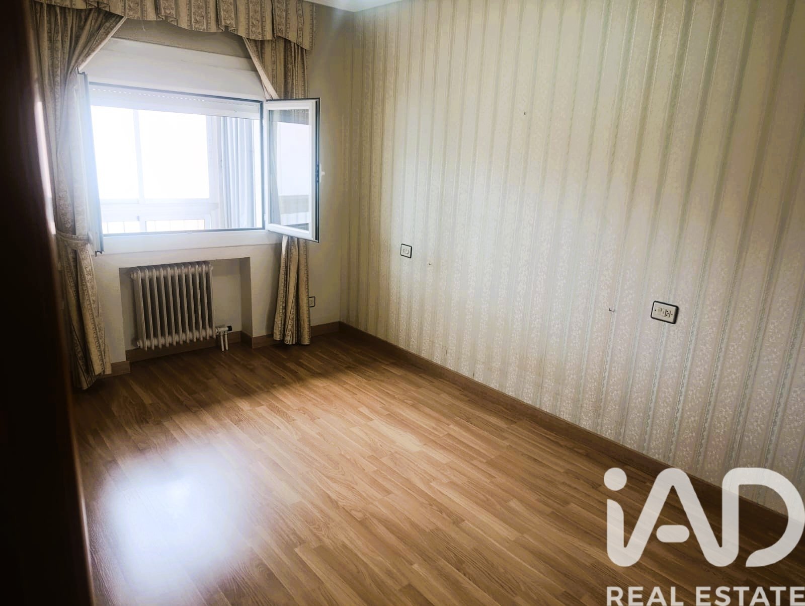 Lägenhet i Zaragoza, Spanien 3 sovrum, 94 kvm. Nr. 173051