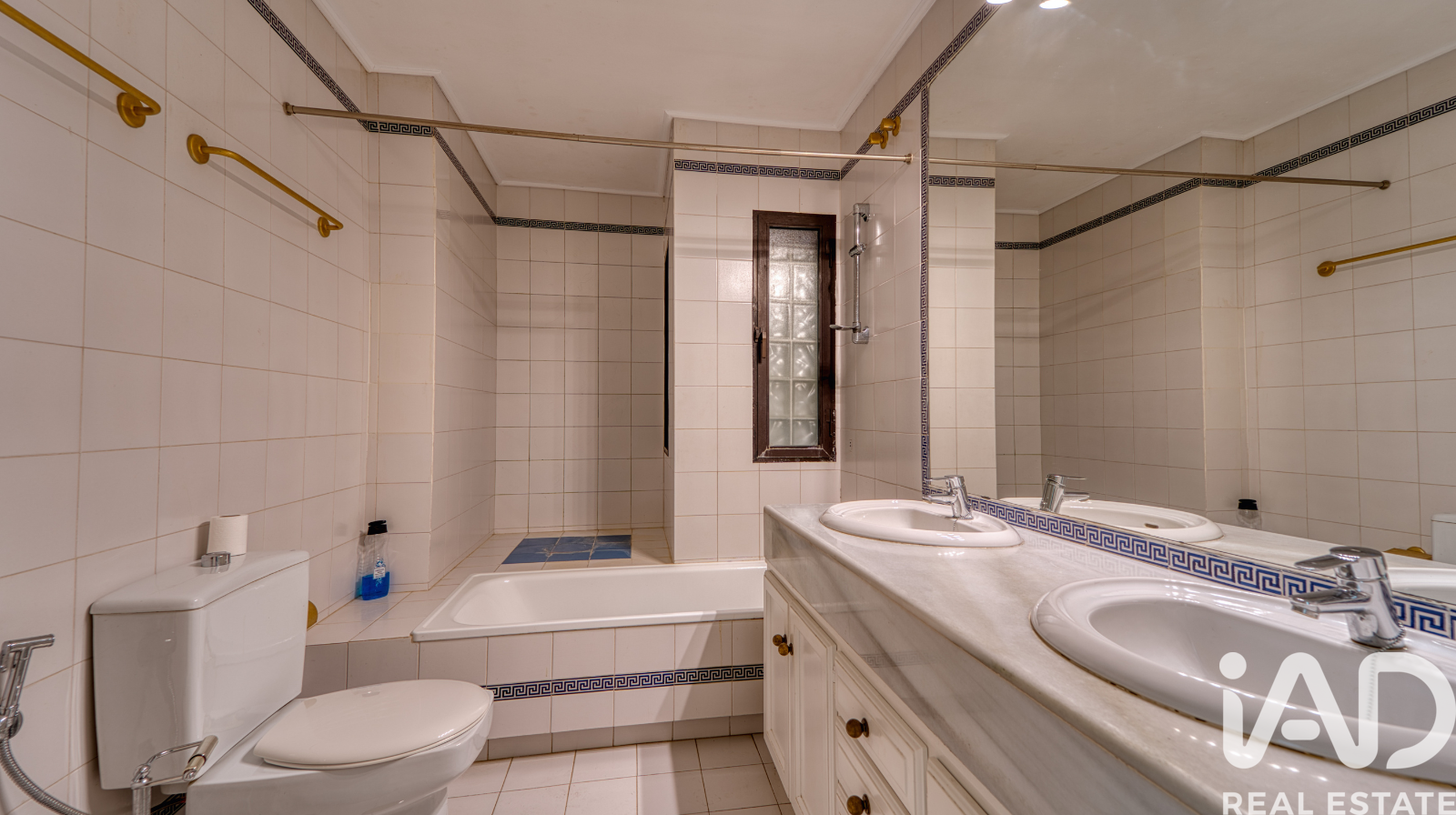 Casa a Marbella, Malaga, Spagna 5 camere da letto, 466 mq. N° 173053