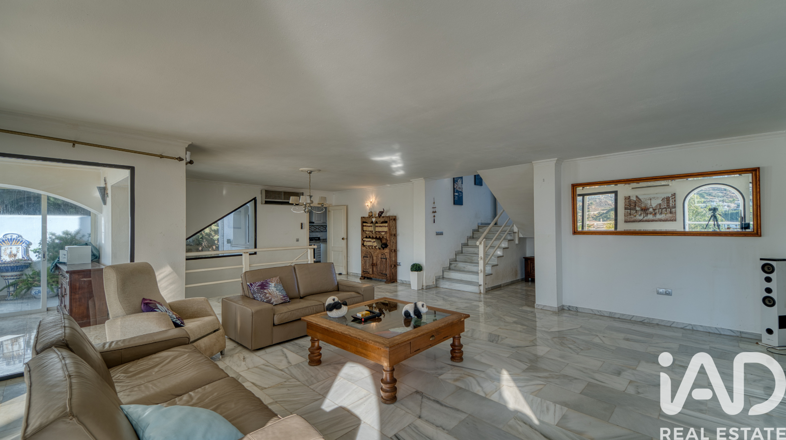 Casa a Marbella, Malaga, Spagna 5 camere da letto, 466 mq. N° 173053