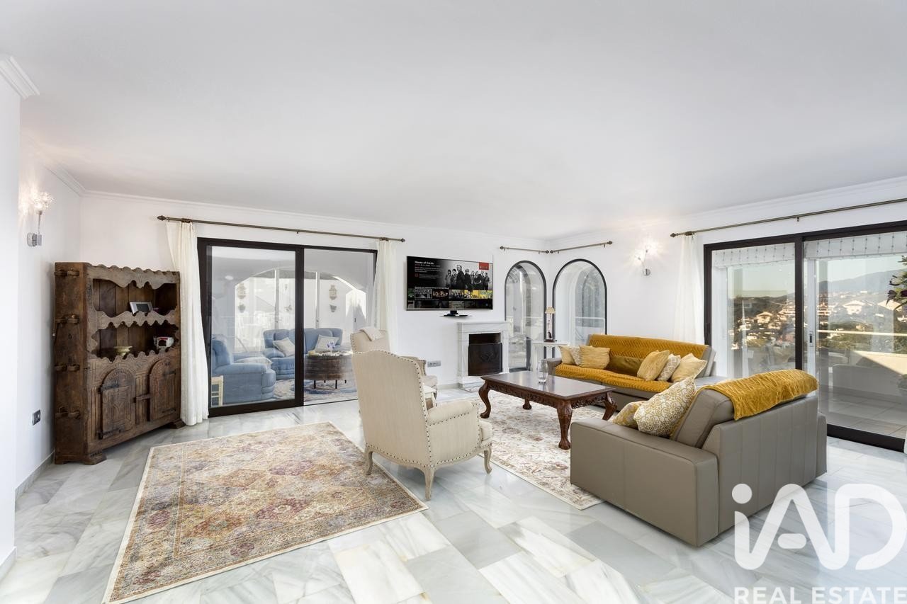 Casa a Marbella, Malaga, Spagna 5 camere da letto, 466 mq. N° 173053