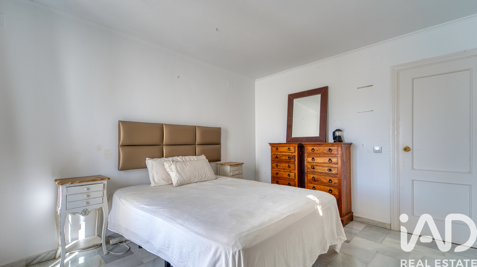 Casa a Marbella, Malaga, Spagna 5 camere da letto, 466 mq. N° 173053