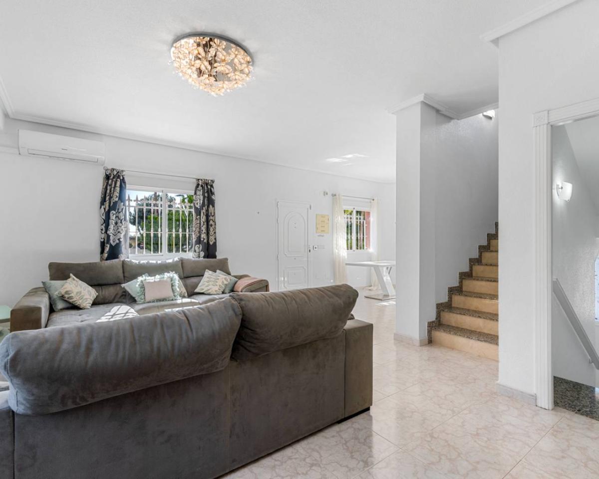 Villa i Ciudad Quesada, Alicante, Spanien 5 sovrum, 211 kvm. Nr. 149132