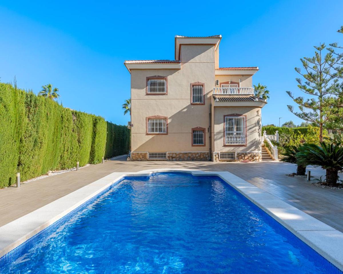 Villa i Ciudad Quesada, Alicante, Spanien 5 sovrum, 211 kvm. Nr. 149132