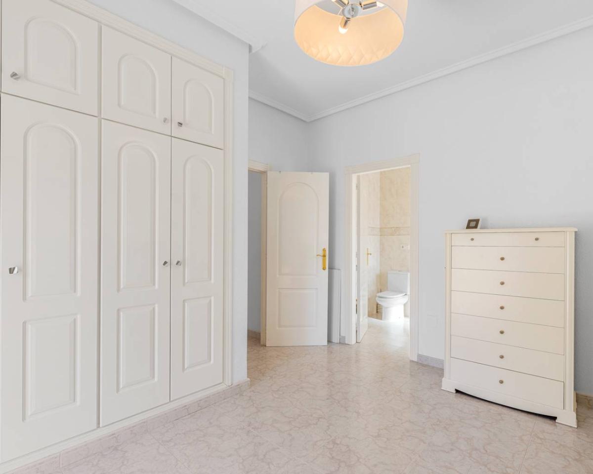 Villa i Ciudad Quesada, Alicante, Spanien 5 sovrum, 211 kvm. Nr. 149132