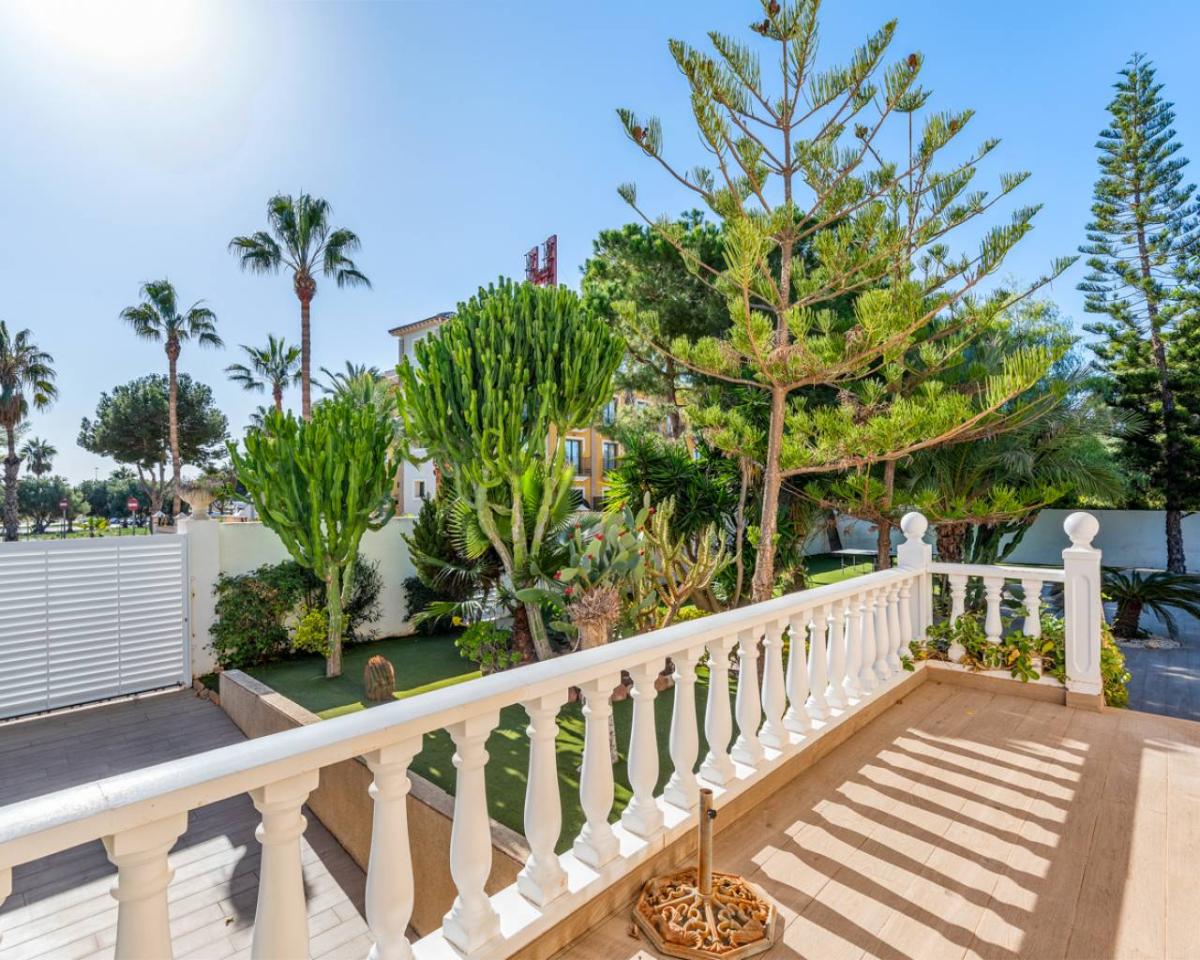 Villa i Ciudad Quesada, Alicante, Spanien 5 sovrum, 211 kvm. Nr. 149132
