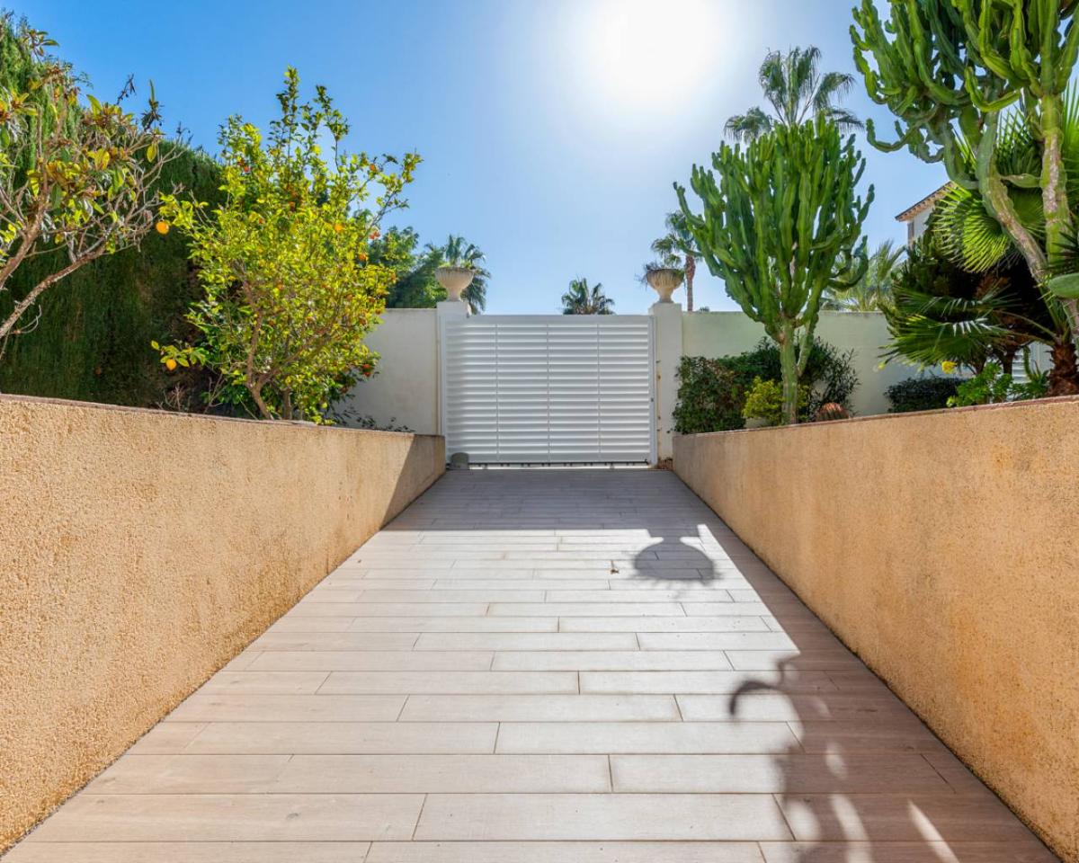 Villa i Ciudad Quesada, Alicante, Spanien 5 sovrum, 211 kvm. Nr. 149132