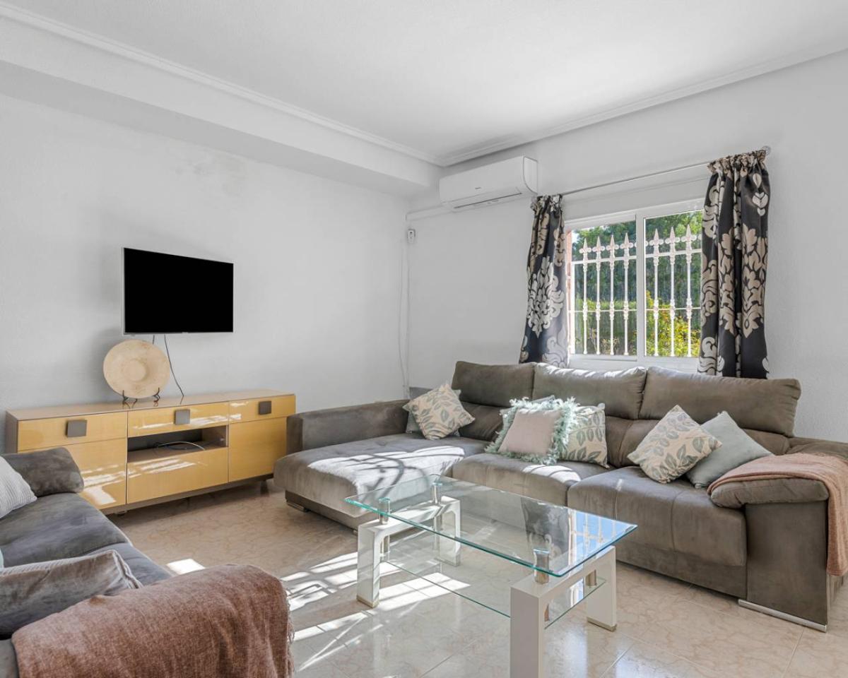 Villa i Ciudad Quesada, Alicante, Spanien 5 sovrum, 211 kvm. Nr. 149132