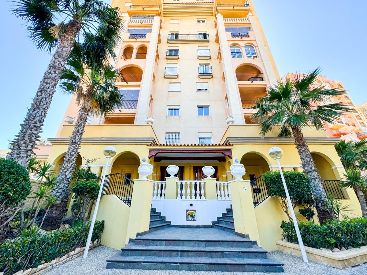 Appartamento a Torrevieja, Alicante, Spagna 3 camere da letto, 80 mq. N° 149136