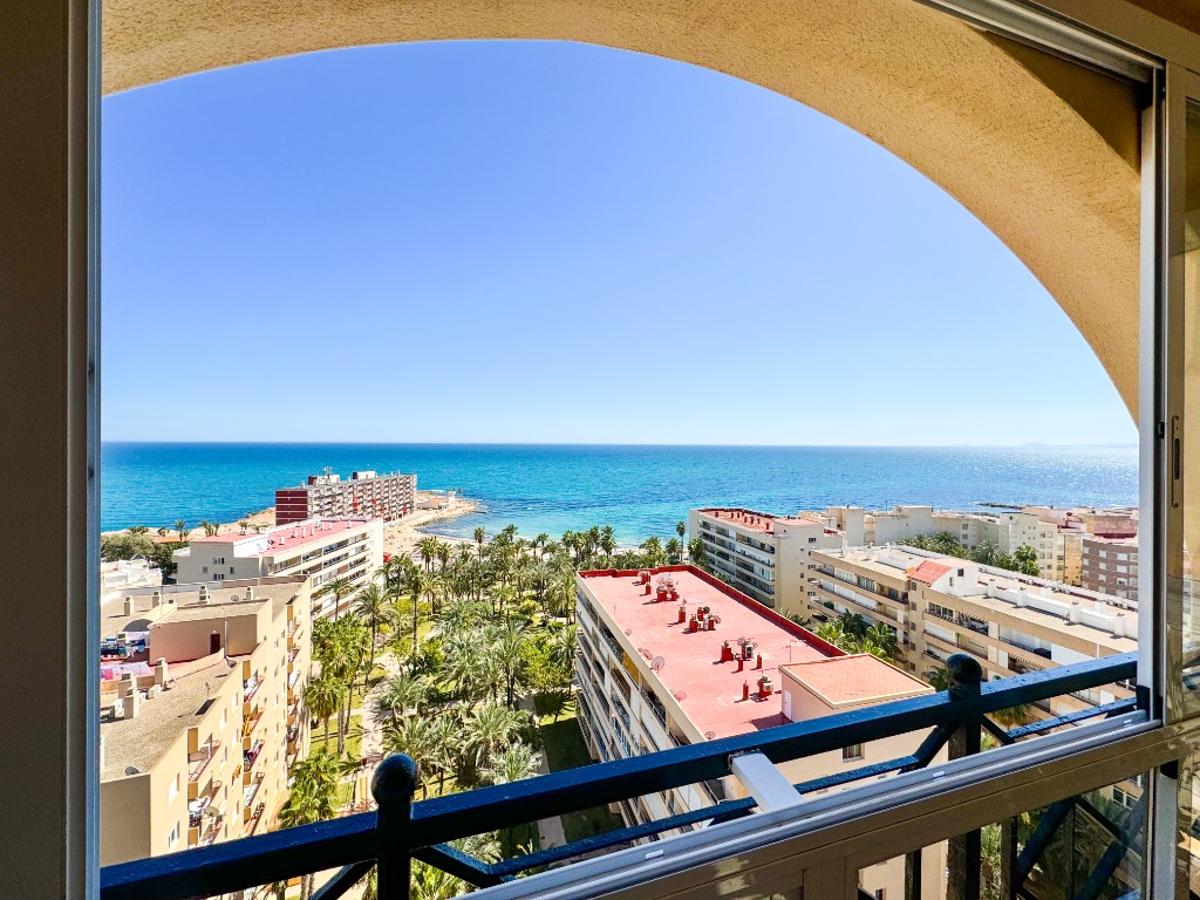 Appartamento a Torrevieja, Alicante, Spagna 3 camere da letto, 80 mq. N° 149136
