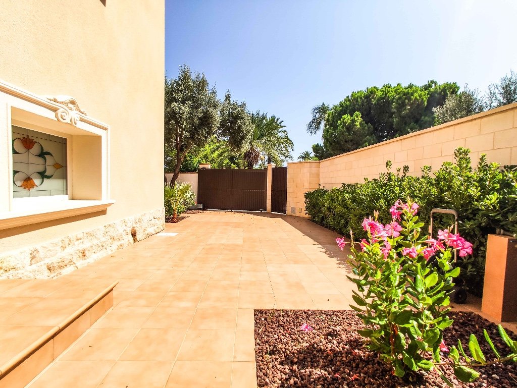 Villa a Cabo Roig, Alicante, Spagna 6 camere da letto, 500 mq. N° 149188