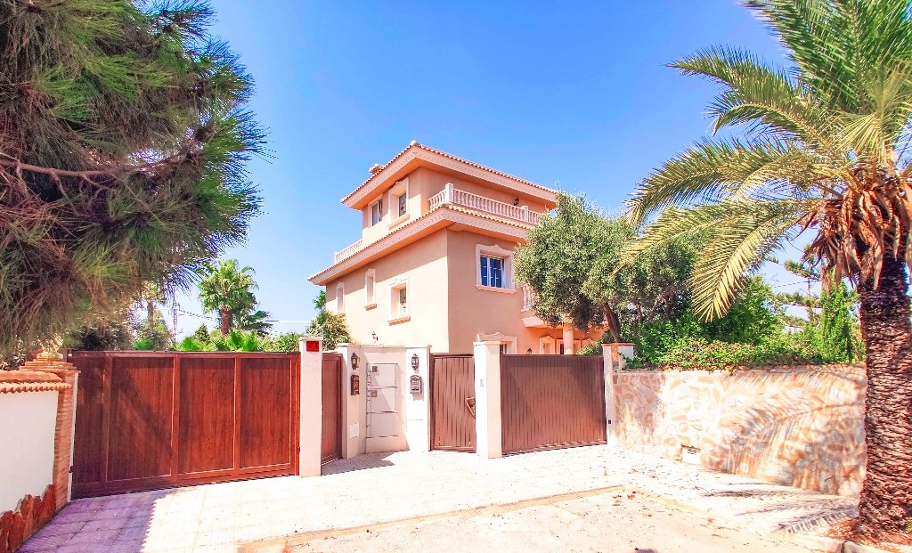 Villa a Cabo Roig, Alicante, Spagna 6 camere da letto, 500 mq. N° 149188