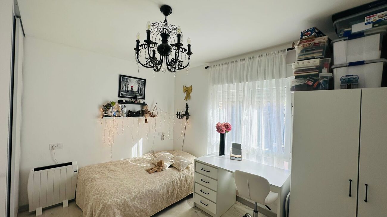 Apartamento en Alicante, España 3 dormitorios, 89 m2 No. 184454