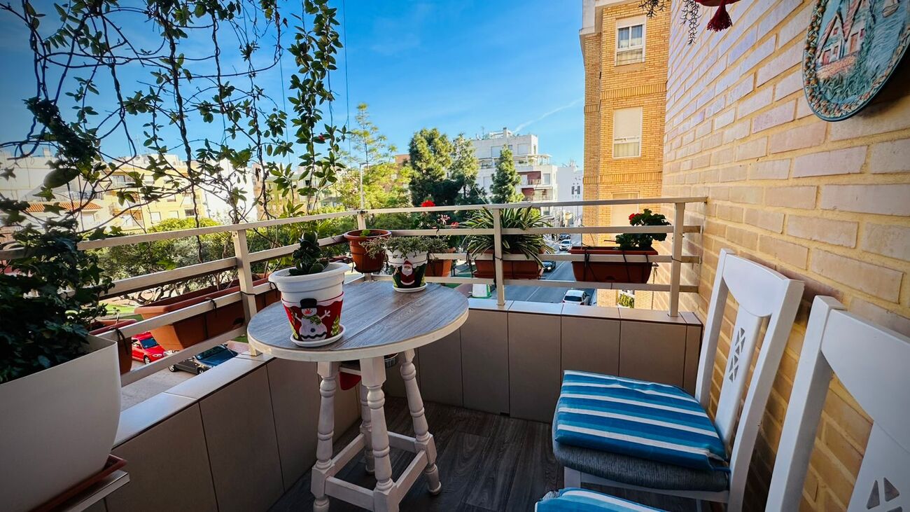 Apartamento en Alicante, España 3 dormitorios, 89 m2 No. 184454