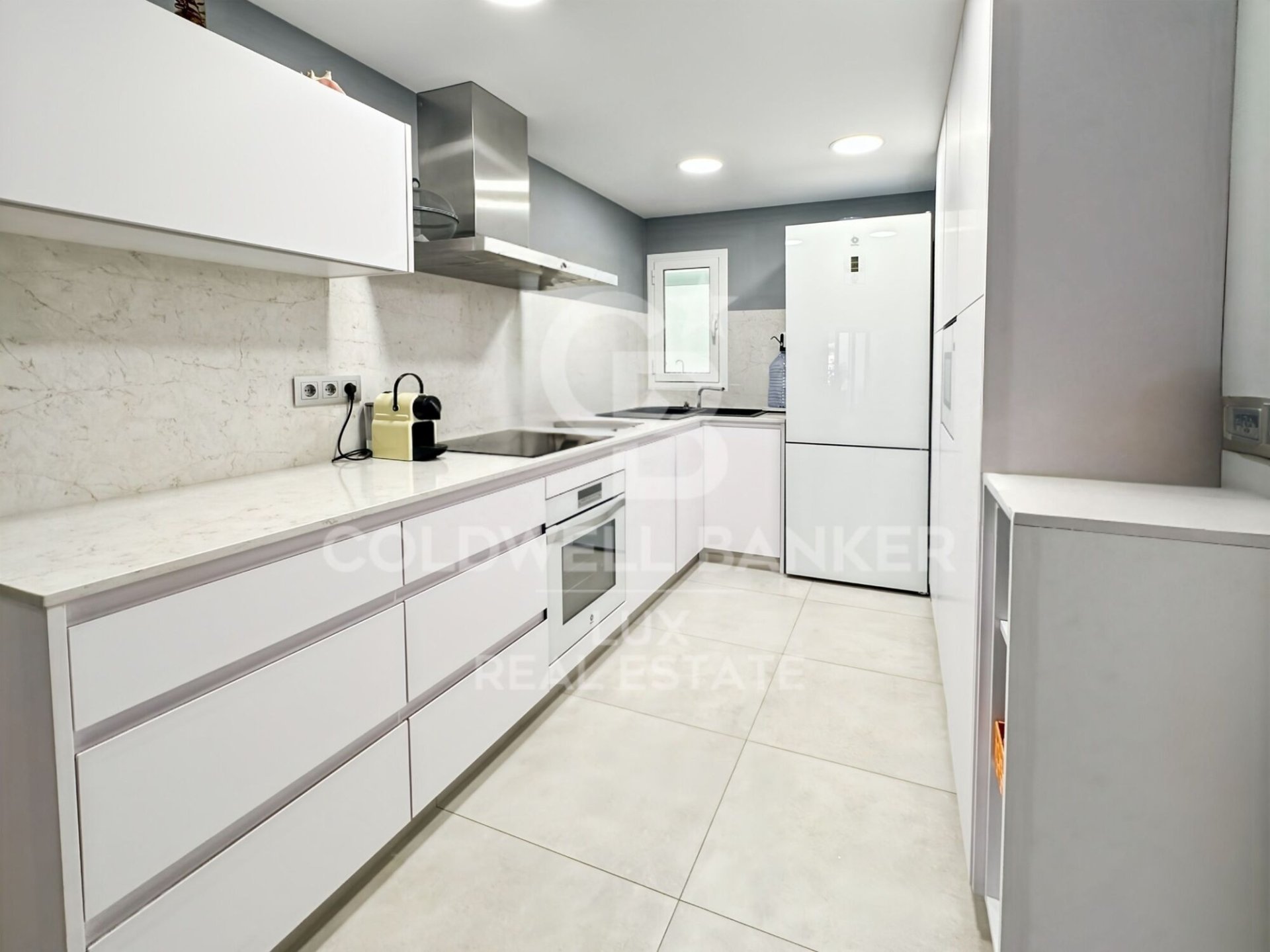 Bliźniak w L'Escala, Girona, Hiszpania 4 sypialnie, 118 mkw. nr 157905