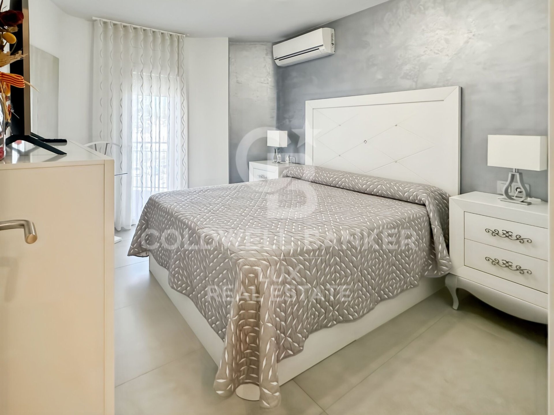 Bliźniak w L'Escala, Girona, Hiszpania 4 sypialnie, 118 mkw. nr 157905