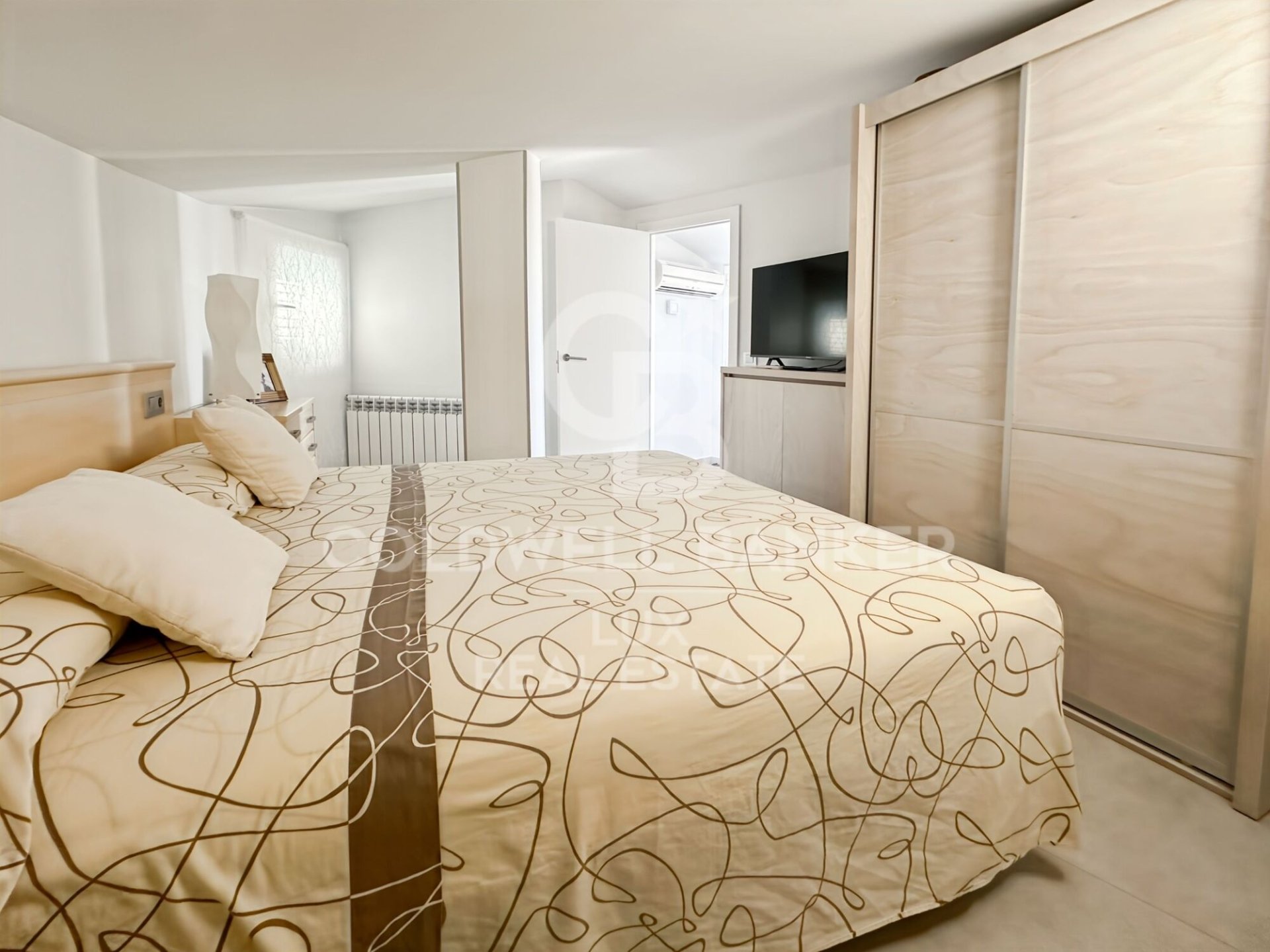 Bliźniak w L'Escala, Girona, Hiszpania 4 sypialnie, 118 mkw. nr 157905