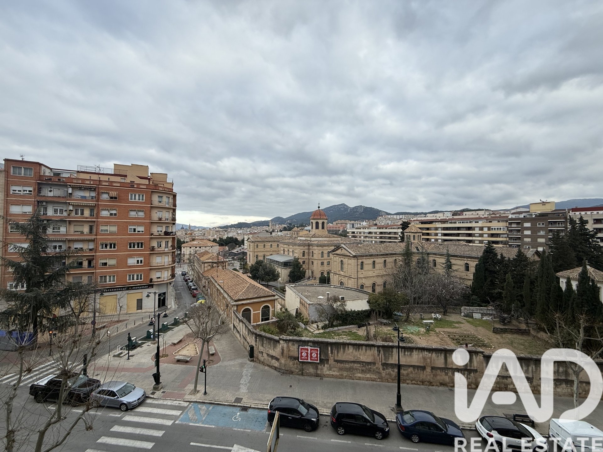 Apartment in Alcoy, Alicante, Spain 3 bedrooms,  No. 185132