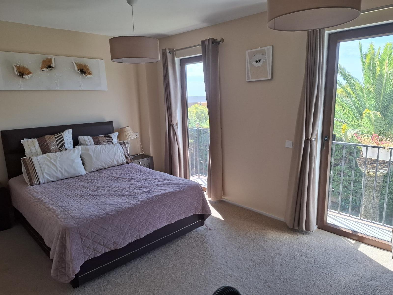 Villa in Finestrat, Alicante, Spanien 4 Schlafzimmer, 209 m2 Nr. 150045