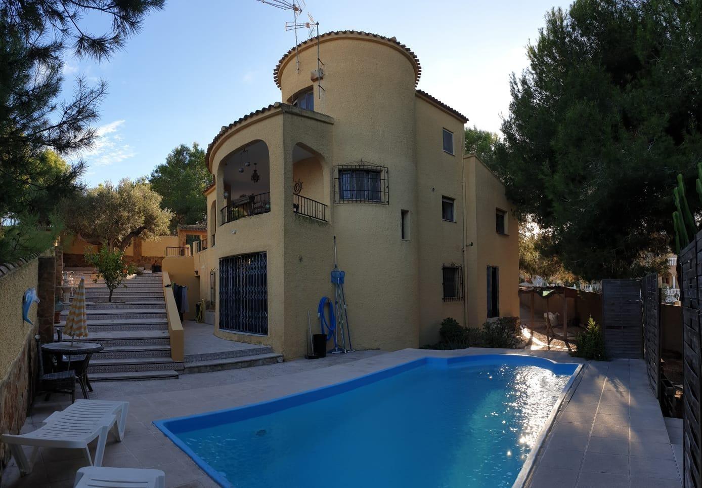 Huvila Alicante, Espanja 6 makuuhuonetta, 325 m2 No. 150048